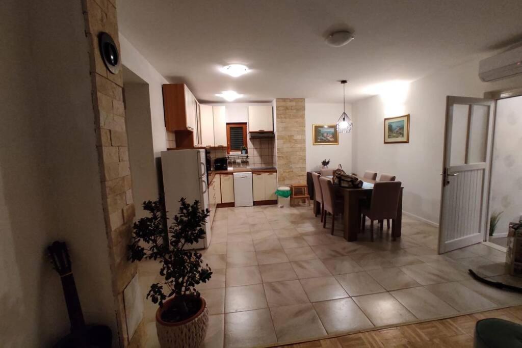 Kuca Za Odmor M&J Villa Benkovac Exteriör bild