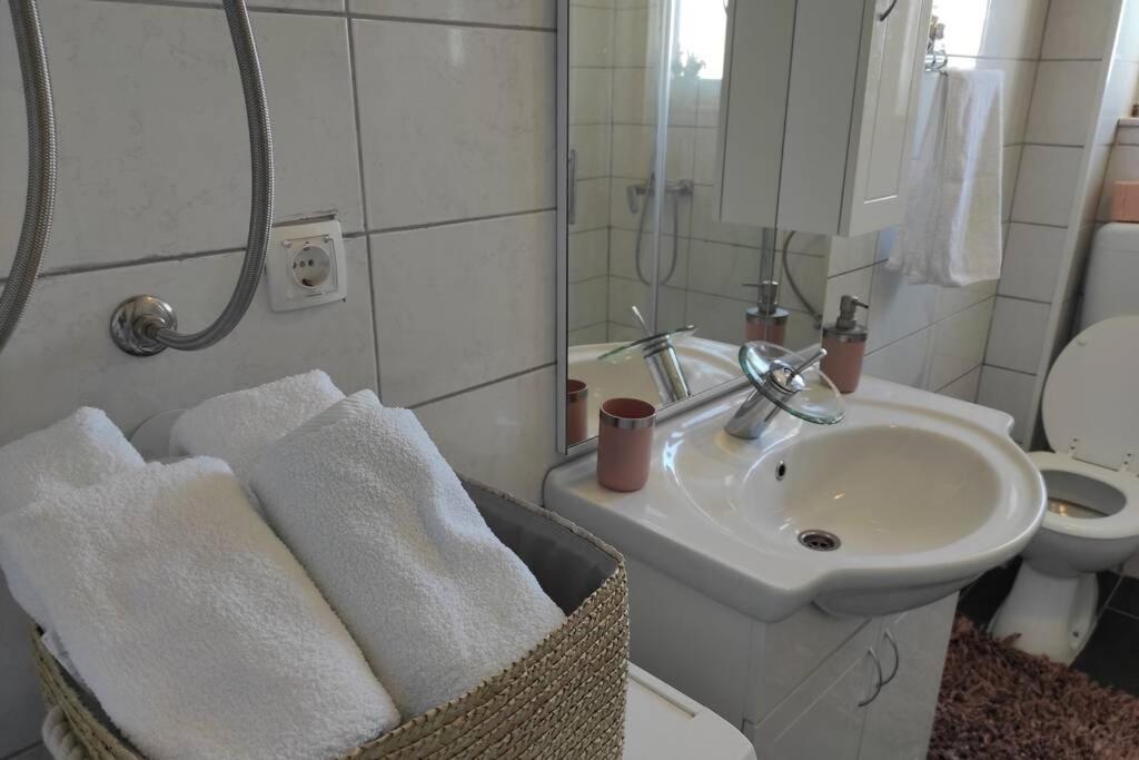 Kuca Za Odmor M&J Villa Benkovac Exteriör bild