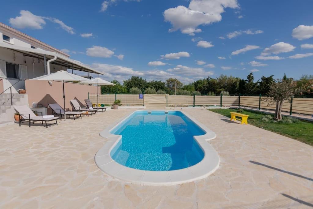 Kuca Za Odmor M&J Villa Benkovac Exteriör bild