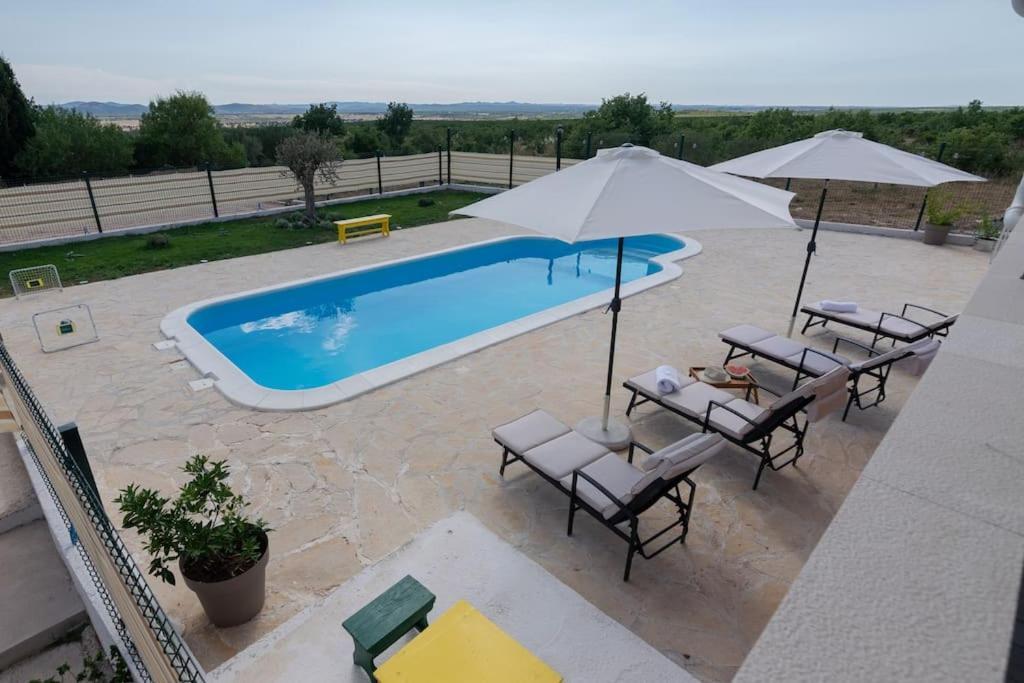 Kuca Za Odmor M&J Villa Benkovac Exteriör bild