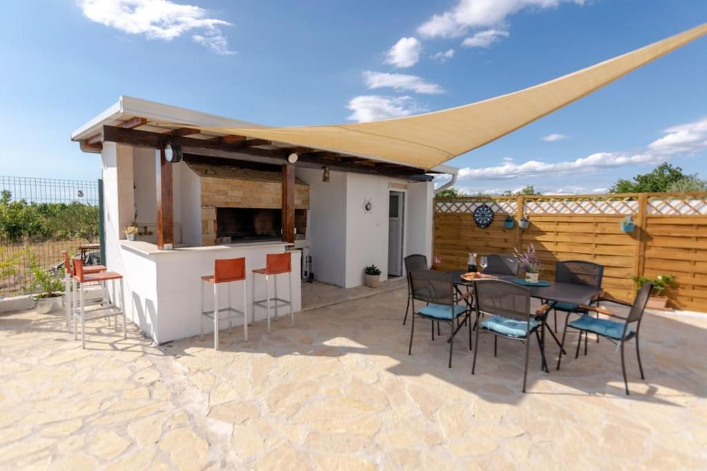 Kuca Za Odmor M&J Villa Benkovac Exteriör bild