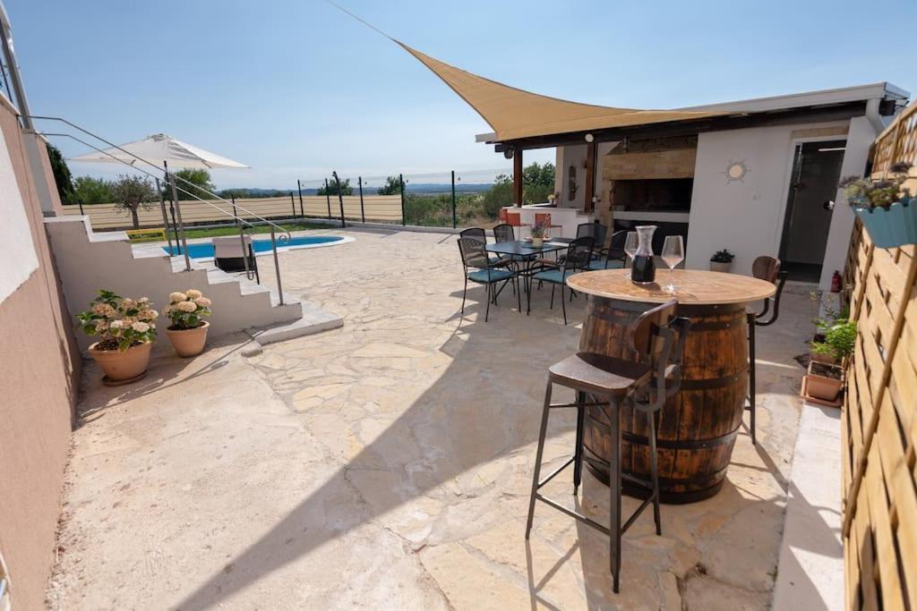 Kuca Za Odmor M&J Villa Benkovac Exteriör bild