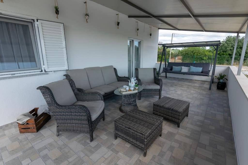 Kuca Za Odmor M&J Villa Benkovac Exteriör bild