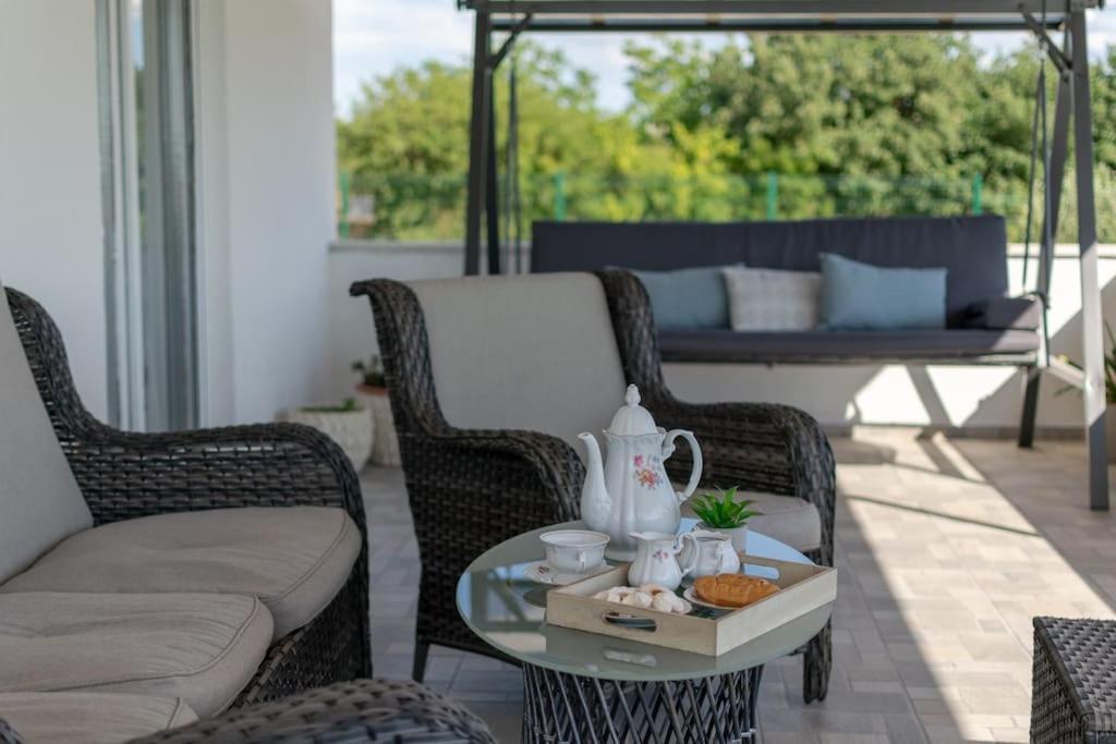 Kuca Za Odmor M&J Villa Benkovac Exteriör bild