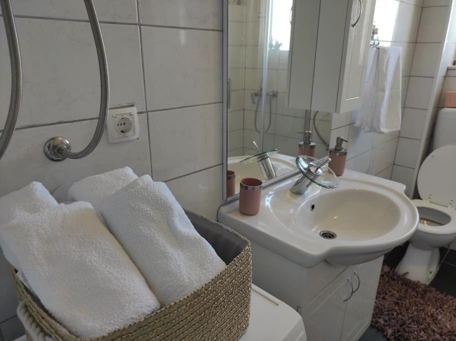 Kuca Za Odmor M&J Villa Benkovac Exteriör bild