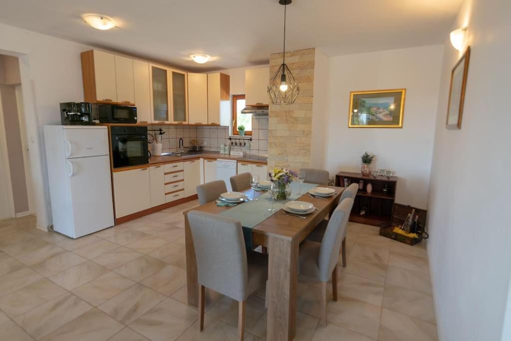 Kuca Za Odmor M&J Villa Benkovac Exteriör bild