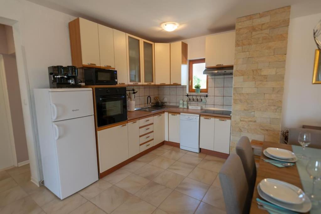Kuca Za Odmor M&J Villa Benkovac Exteriör bild